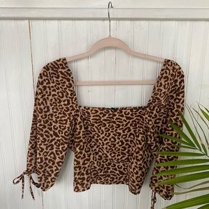 cotton on leopard print puff sleeved crop top